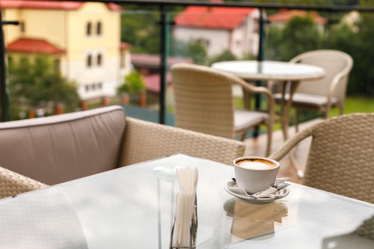Olena Resort Briukhovychi Buitenkant foto