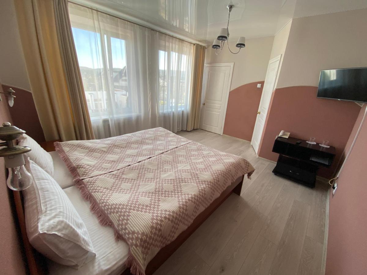 Olena Resort Briukhovychi Buitenkant foto