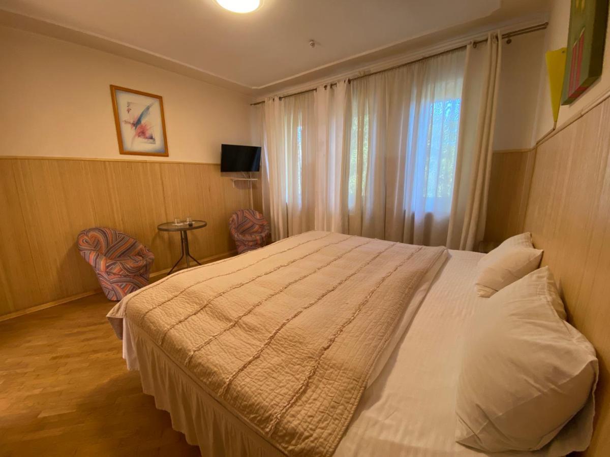Olena Resort Briukhovychi Buitenkant foto