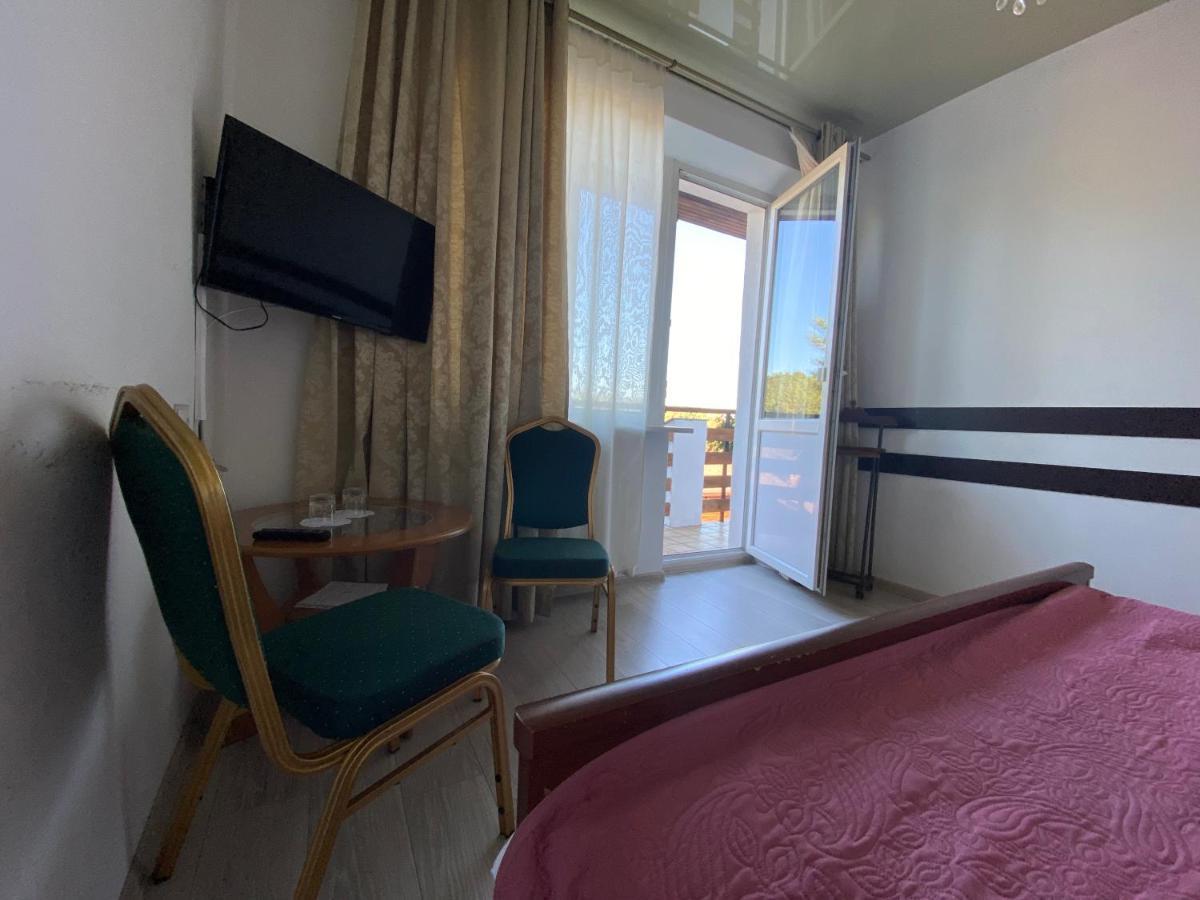 Olena Resort Briukhovychi Buitenkant foto