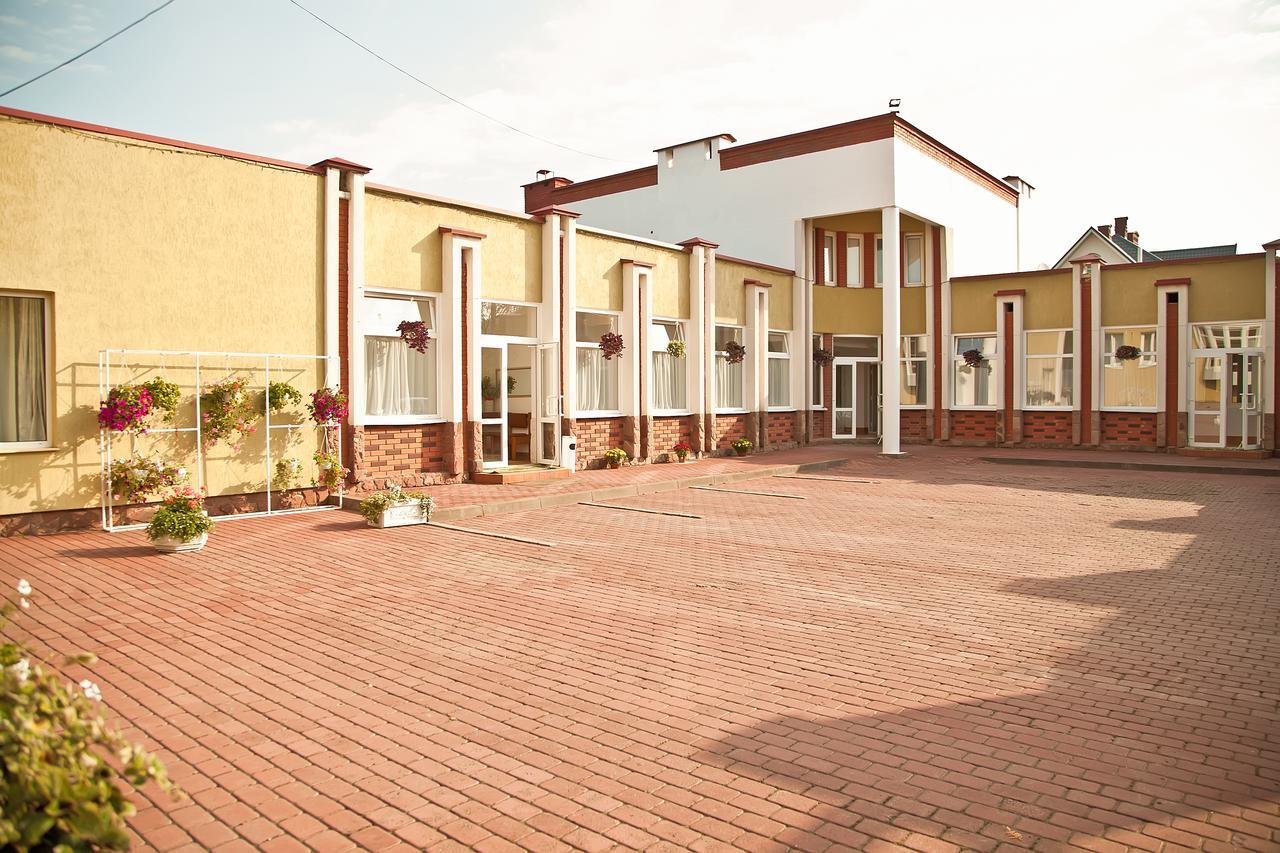 Olena Resort Briukhovychi Buitenkant foto